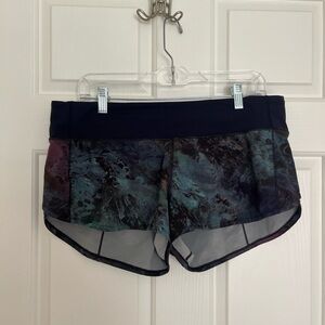 Lululemon Speed Up shorts 2.5 inch